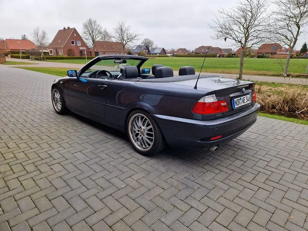 Gebraucht BMW 318 Cabriolet 150 PS (110 kW) 2006 Grau Cabrio