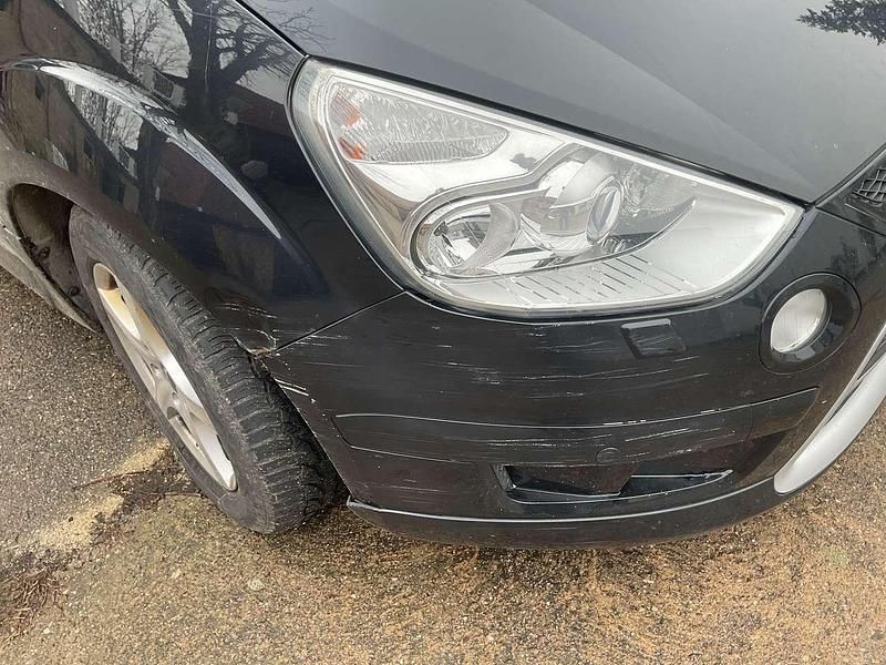 Gebraucht Ford S-MAX Titanium 140 PS (102 kW) 2008 Schwarz Van / Kleinbus