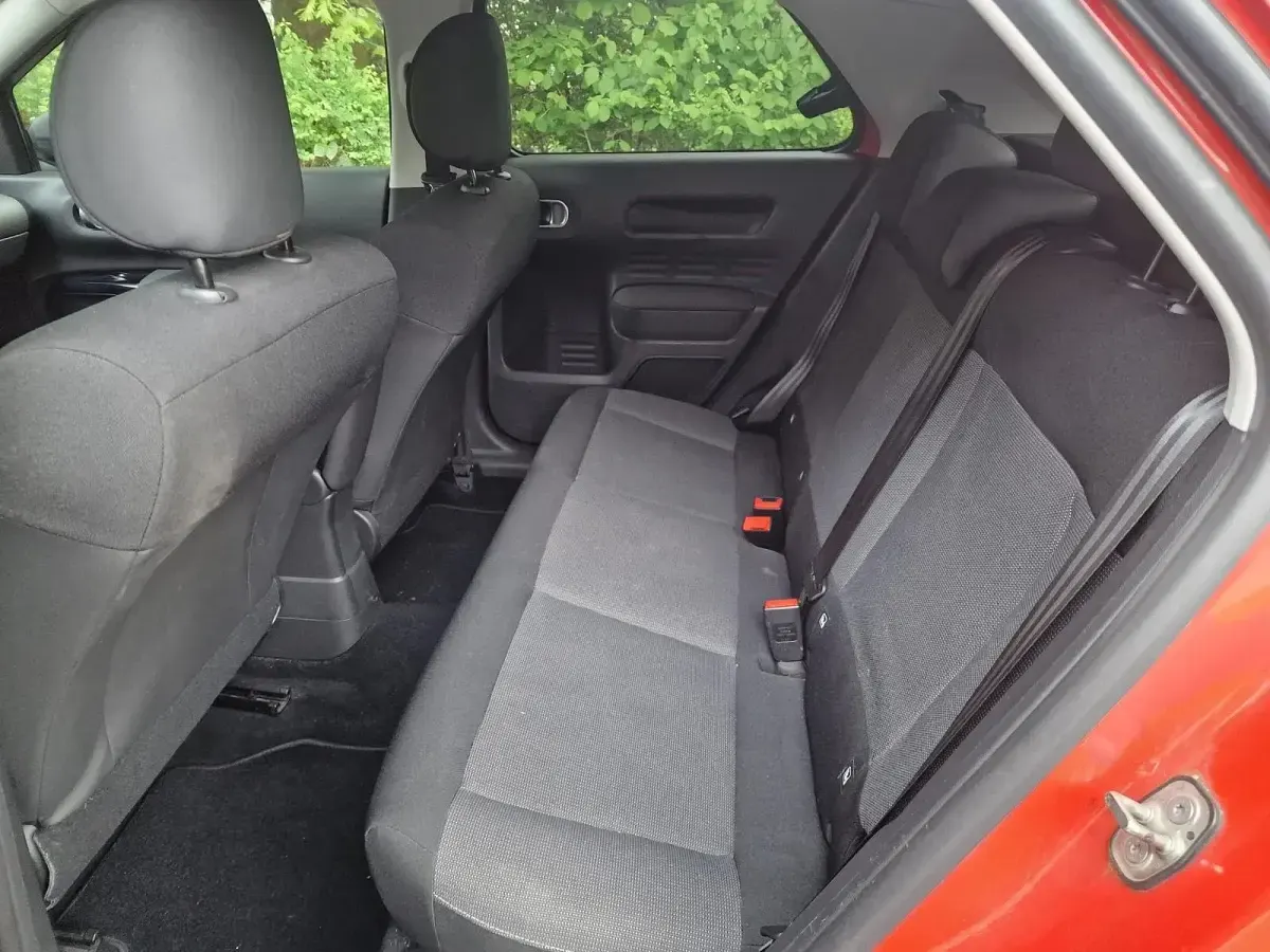 Używany Citroën C4 110 KM (80 kW) 2015 Czerwony SUV