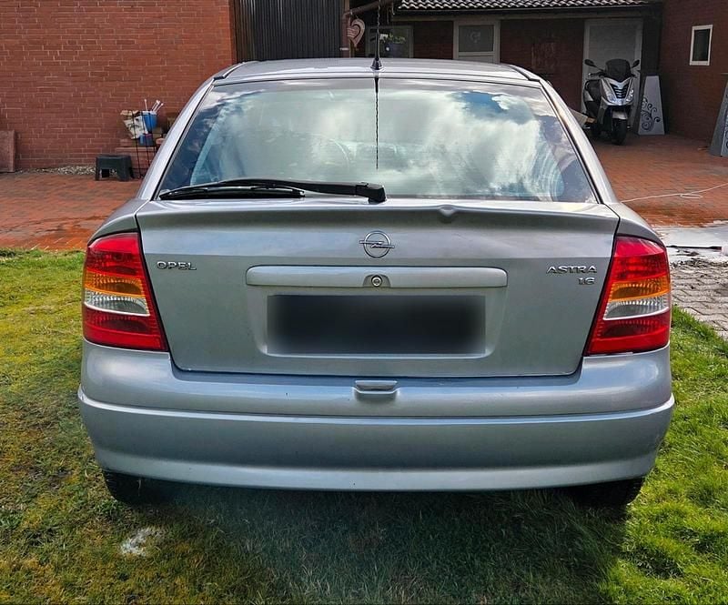 Gebraucht Opel Astra 84 PS (61 kW) 2001 Silber Kleinwagen