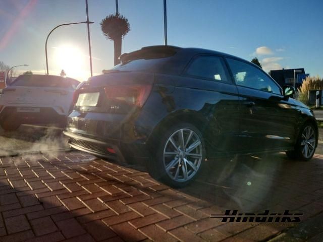 Gebraucht Audi A1 Attraction 86 PS (63 kW) 2014 Schwarz Limousine