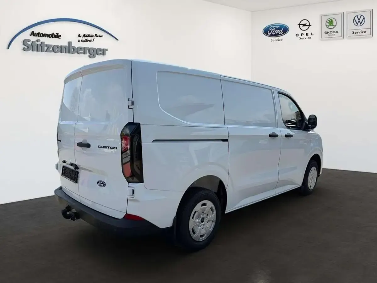 Neu Ford Transit Custom Trend 136 PS (100 kW) 2026 Frostweiß Limousine