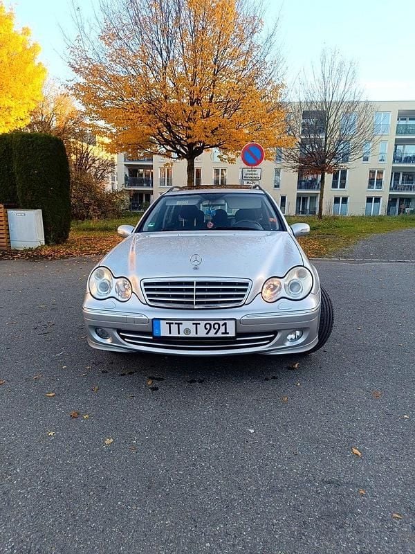 Silber Gebraucht 2005 Mercedes C180 Elegance Kombi | 2.555 € (Guter Preis) - Bild 1/4