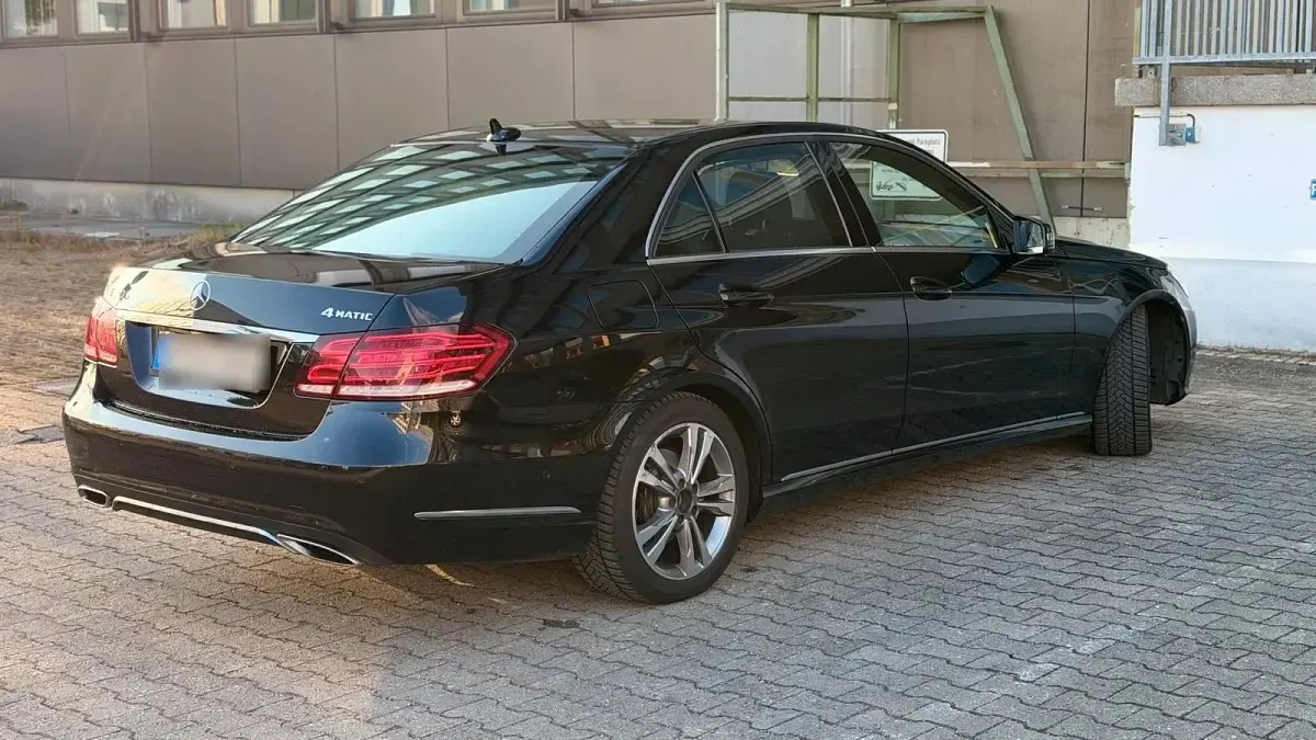 Gebraucht Mercedes E350 306 PS (225 kW) 2013 Schwarz Limousine