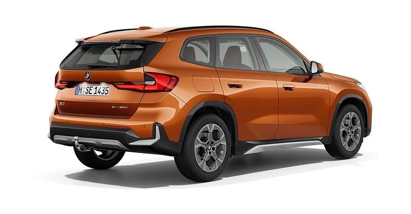 Gebraucht BMW X1 Comfort Edition 163 PS (119 kW) 2025 Orange SUV