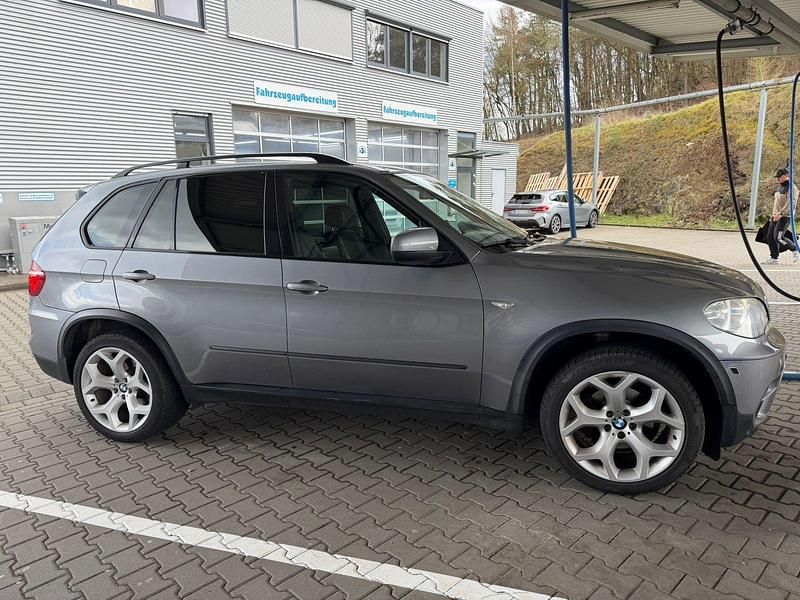 Gebraucht BMW X5 285 PS (209 kW) 2010 Silber SUV