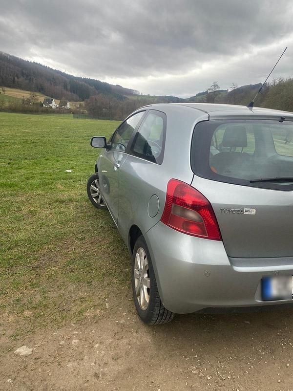 Gebraucht Toyota Yaris 70 PS (51 kW) 2008 Kleinwagen