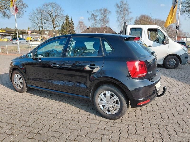 Gebraucht VW Polo Trendline 60 PS (44 kW) 2014 Schwarz Kleinwagen