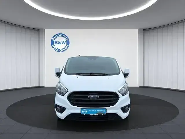Gebraucht Ford Transit Custom 131 PS (96 kW) 2021 Frostweiß Van / Kleinbus