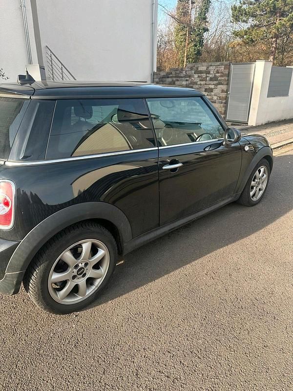 Gebraucht Mini ONE 98 PS (72 kW) 2013 Schwarz Kleinwagen