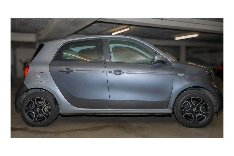 Gebraucht Smart ForFour 71 PS (52 kW) 2018 Grau Kleinwagen