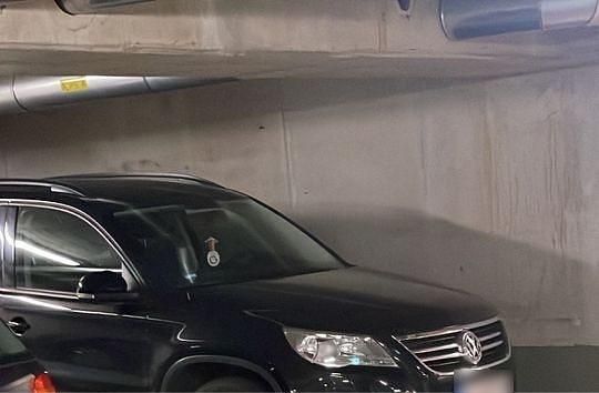 Gebraucht VW Tiguan 140 PS (102 kW) 2010 Schwarz SUV