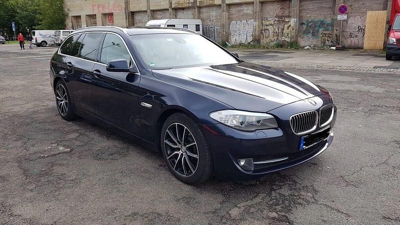 Gebraucht BMW 520 184 PS (135 kW) 2012 Blau Kombi