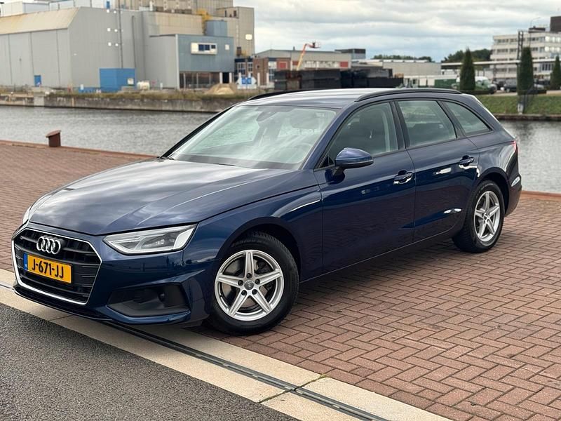 Blau Gebraucht 2020 Audi A4 Proline Kombi | 19.750 € (Fairer Preis) - Bild 1/4