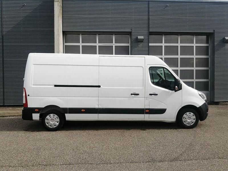 Gebraucht Opel Movano 179 PS (131 kW) 2021 Mineral/polar weiss (055p) Van