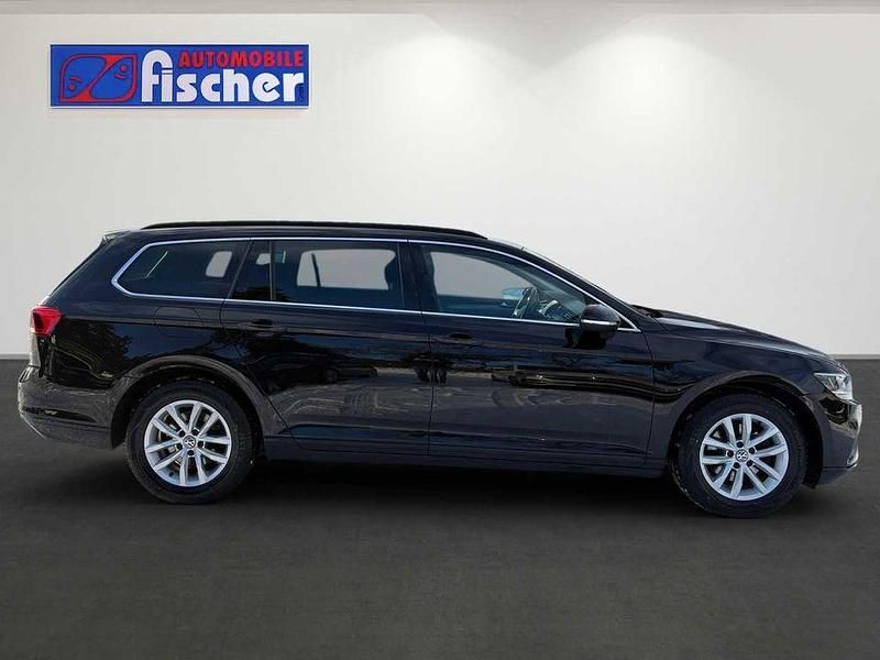 Gebraucht VW Passat Business 150 PS (110 kW) 2022 Deep black perleffekt c9x Kombi