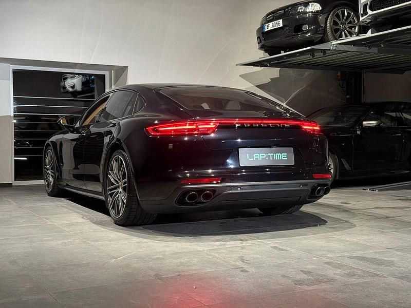 Gebraucht Porsche Panamera 330 PS (242 kW) 2018 Schwarz Limousine