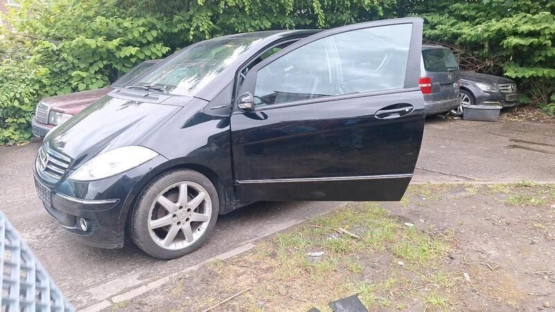 Schwarz Gebraucht 2005 Mercedes A170 Avantgarde Kleinwagen | 1.000 € (Guter Preis) - Bild 1/4