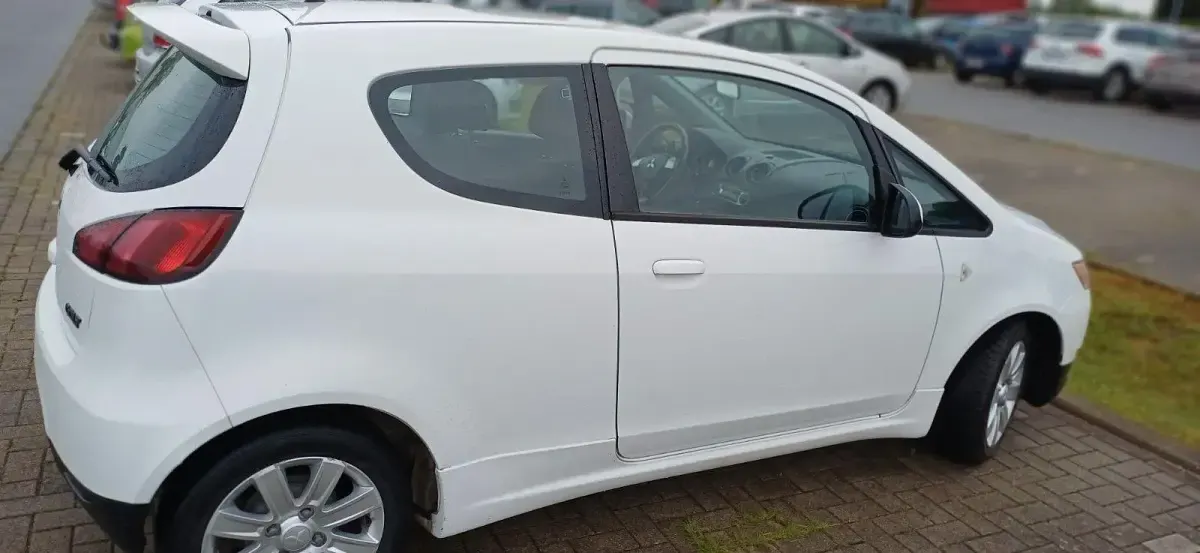 Gebraucht Mitsubishi Colt Edition 75 PS (55 kW) 2012 Weiß Kleinwagen