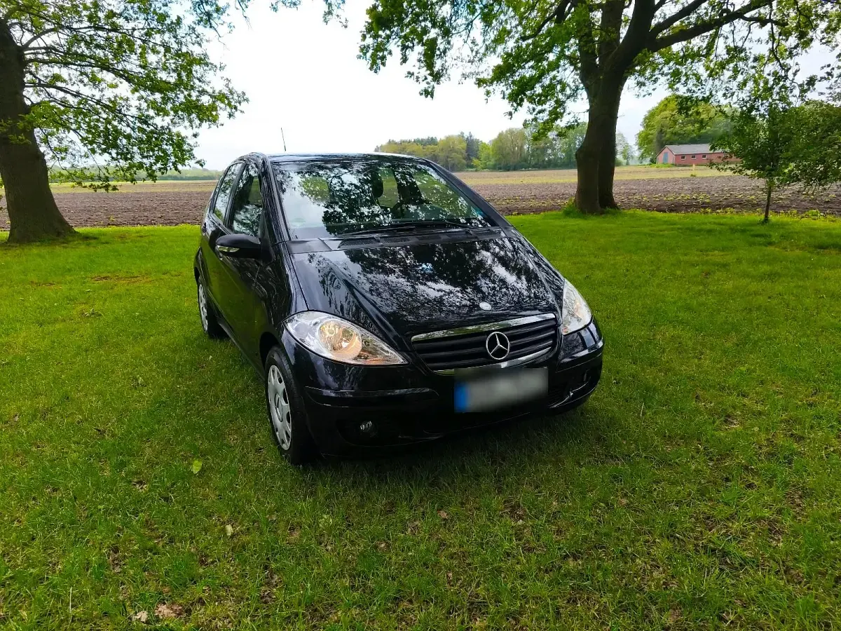 Używany Mercedes A170 116 KM (85 kW) 2008 Czarny Sedan/Limuzyna