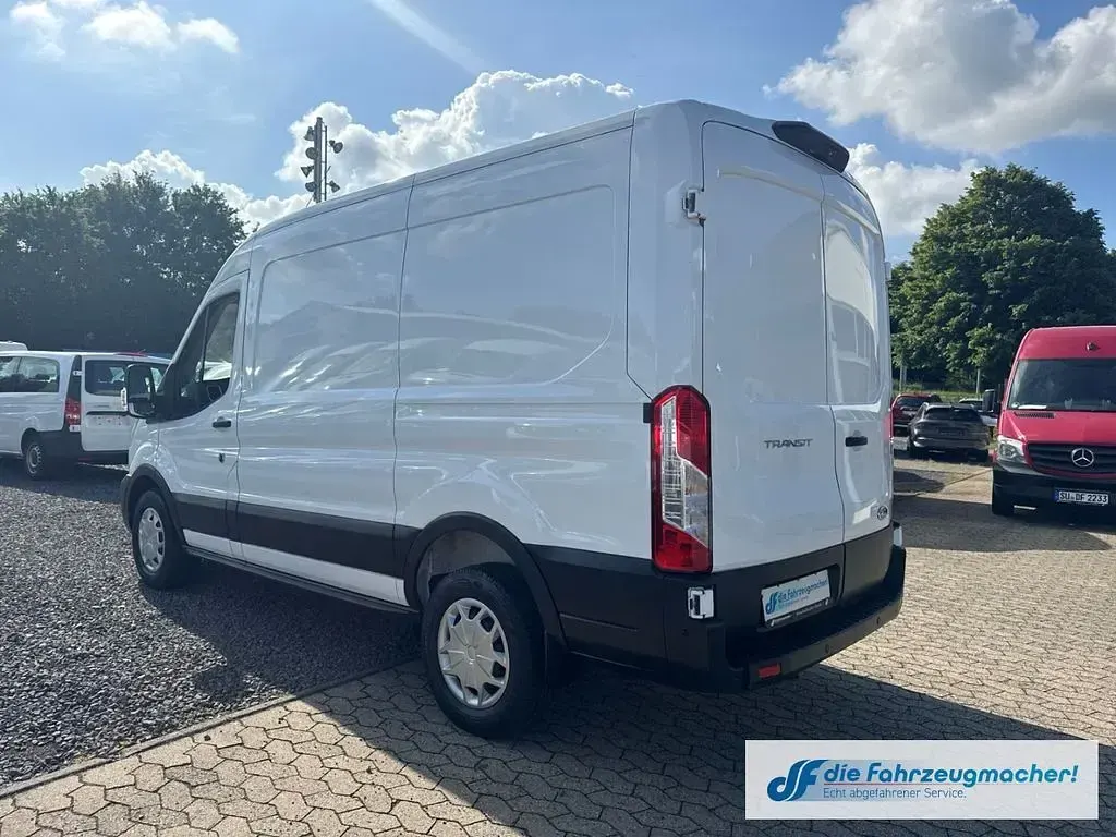 Gebraucht Ford Transit Trend 131 PS (96 kW) 2024 Weiss Van / Kleinbus