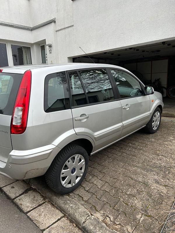 Silber Gebraucht 2010 Ford Fusion Style Kleinwagen | 5.900 € (Teuer) - Bild 1/4