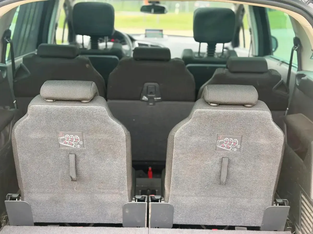Gebraucht Peugeot 5008 156 PS (114 kW) 2011 Van / Kleinbus
