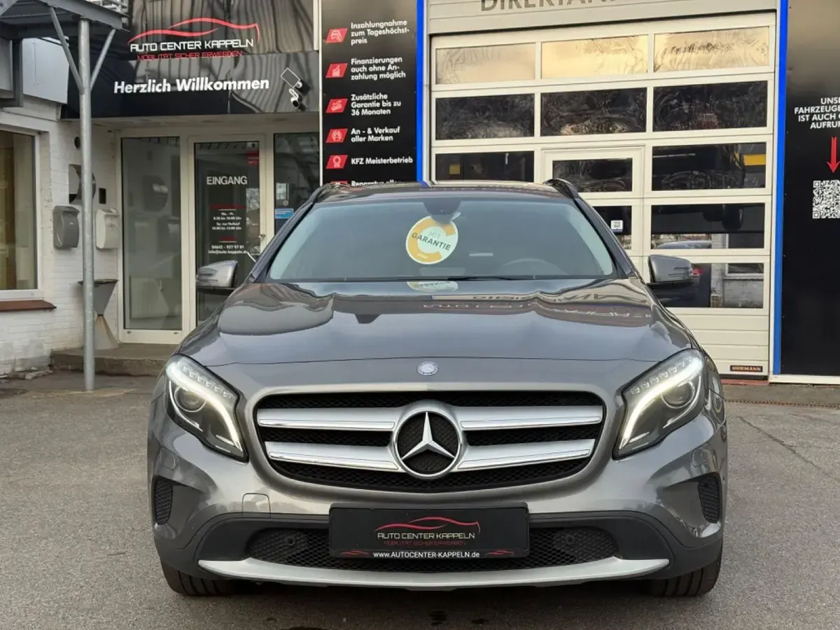 Gebraucht Mercedes GLA200 156 PS (114 kW) 2014 Grau SUV