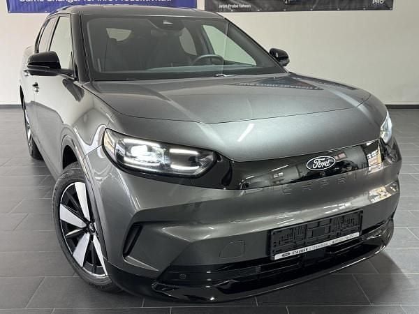 Grau (magneticgrau (metallic)) Neu 2025 Ford Capri Extended Range SUV | 39.980 € (Superpreis) - Bild 1/4
