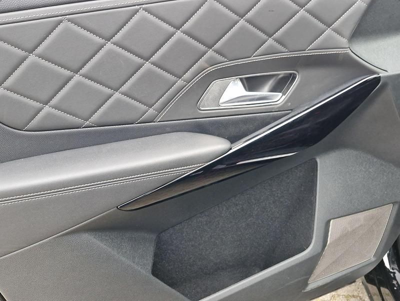 Gebraucht DS Automobiles DS7 Crossback 300 PS (220 kW) 2022 Schwarz metallic SUV