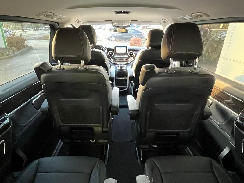 Gebraucht Mercedes V250 Edition 190 PS (139 kW) 2019 Silber Van / Kleinbus