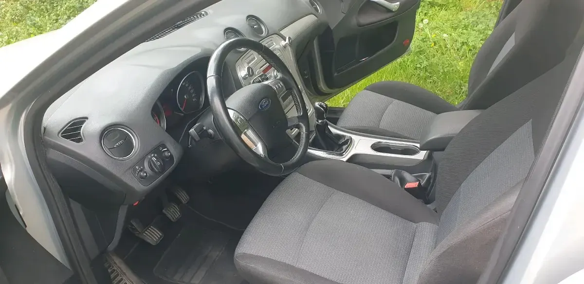 Gebraucht Ford Mondeo 125 PS (91 kW) 2008 Grau Limousine