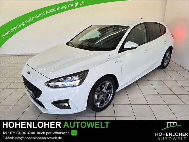 Weiß Gebraucht 2022 Ford Focus ST-Line Limousine | 18.870 € (Fairer Preis) - Bild 1/4