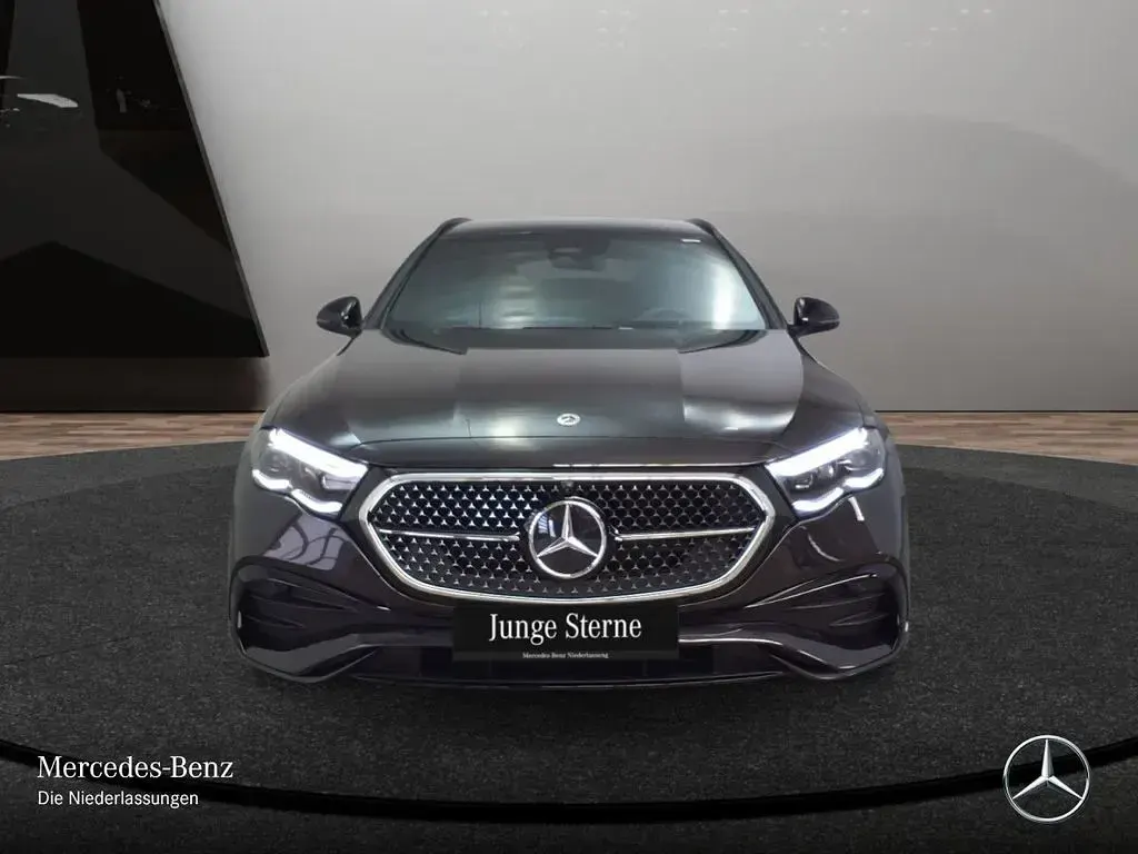 Gebraucht Mercedes E300 AMG 204 PS (150 kW) 2025 Grau Limousine