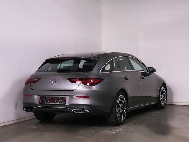 Gebraucht 2024 Mercedes CLA180 Shooting Brake Kombi | 32.840 € - Bild 1/4