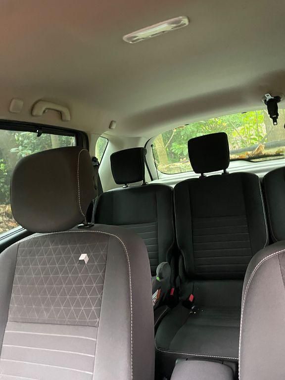 Braun Gebraucht 2014 Renault Scénic III LIMITED Van / Kleinbus | 4.000 € (Superpreis) - Bild 1/4