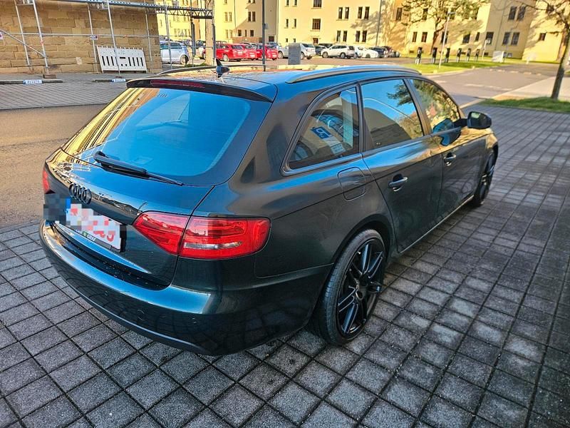 Gebraucht Audi A4 143 PS (105 kW) 2010 Grün Kombi