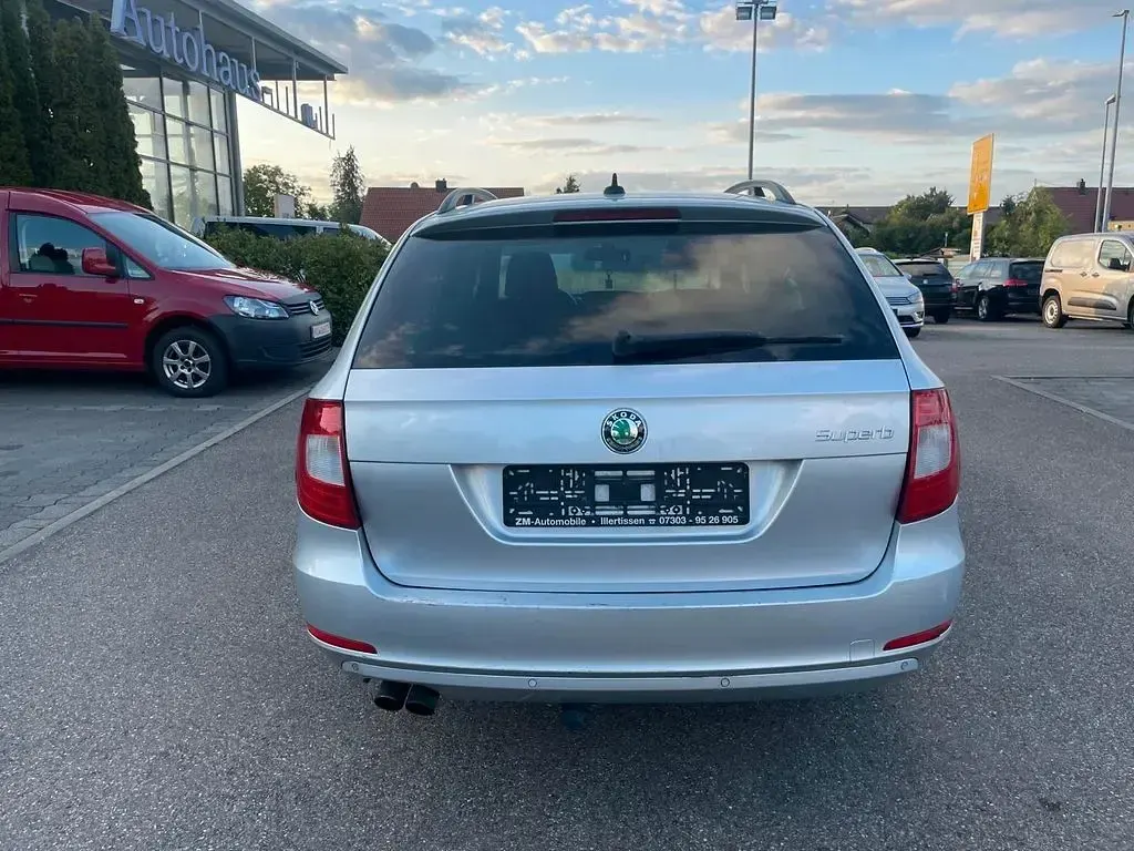 Gebraucht Skoda Superb Elegance 170 PS (125 kW) 2010 Silber Kombi
