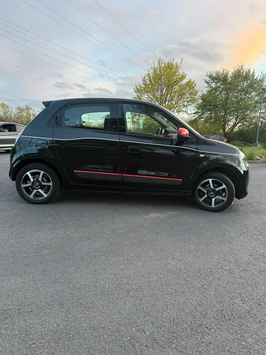 Gebraucht Renault Twingo 90 PS (66 kW) 2018 Schwarz Kleinwagen