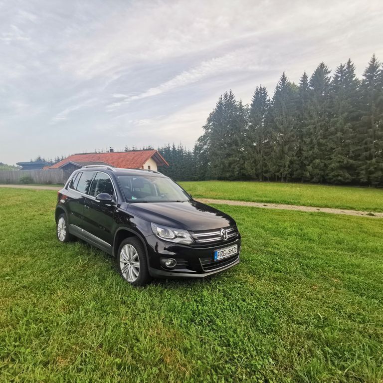 Schwarz Gebraucht 2014 VW Tiguan Exclusive SUV | 12.500 € (Fairer Preis) - Bild 1/4