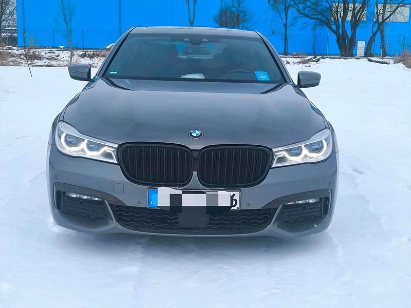 Gebraucht BMW 730 265 PS (194 kW) 2016 Grau Limousine