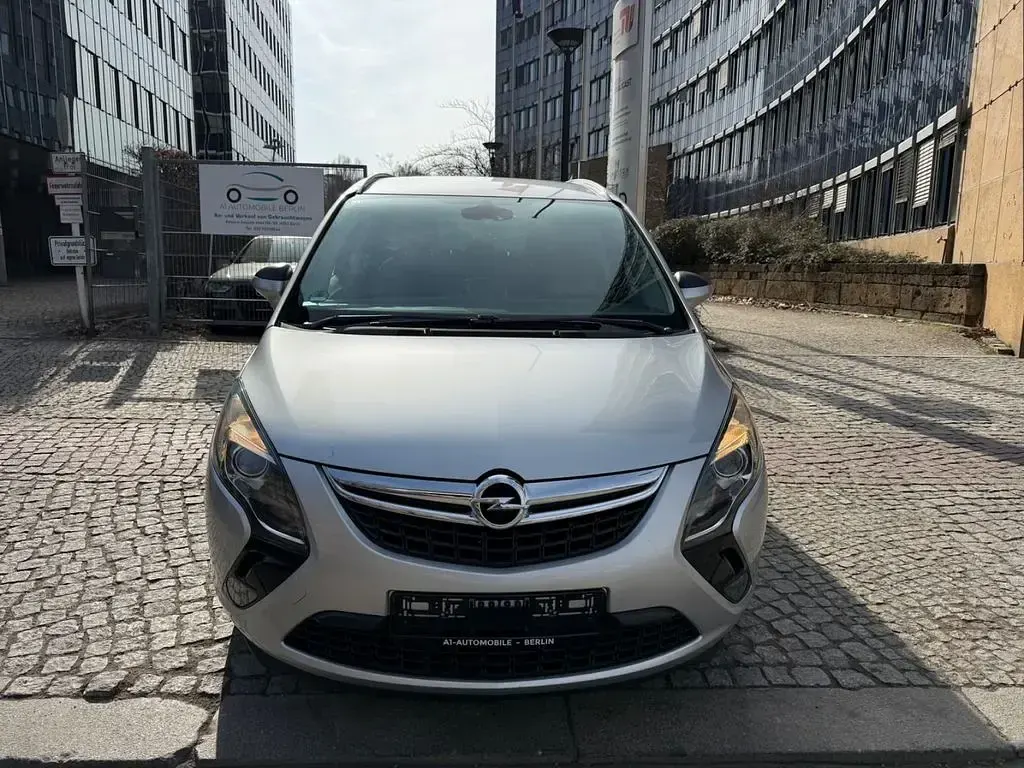Gebraucht Opel Zafira Edition 170 PS (125 kW) 2015 Silber Van / Kleinbus