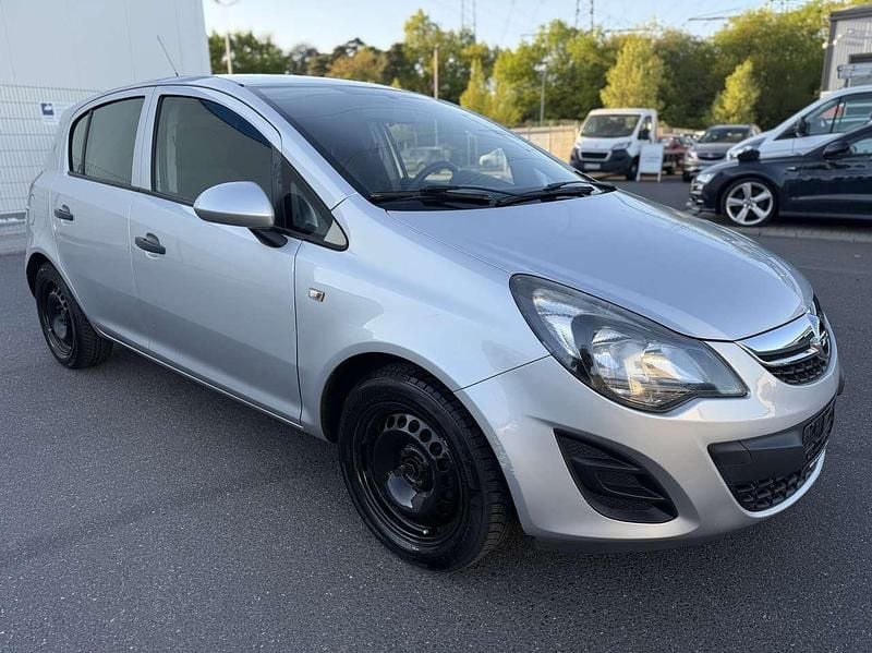 Gebraucht Opel Corsa Selection 86 PS (63 kW) 2014 Argon silber/ice silver (m2) Kleinwagen
