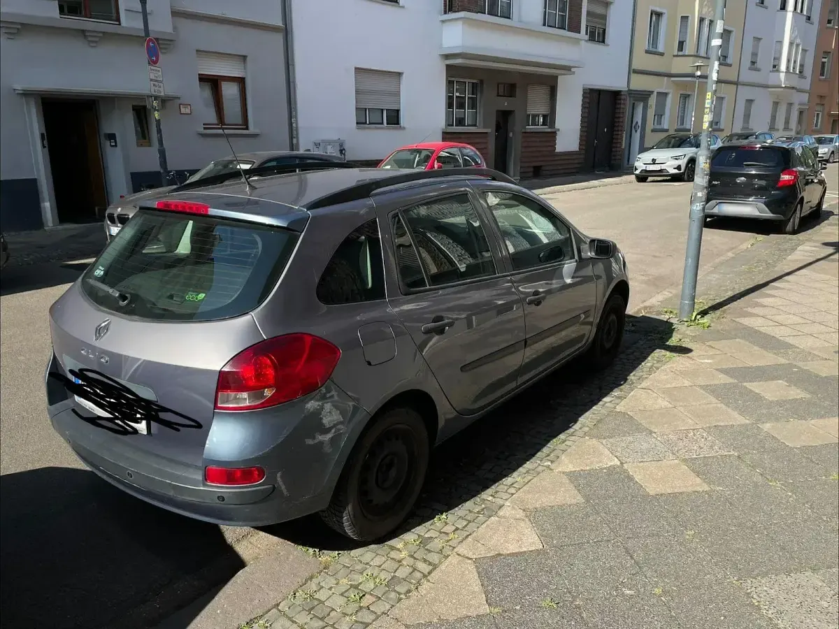 Gebraucht Renault Clio GrandTour Expression 68 PS (50 kW) 2009 Grau Kombi