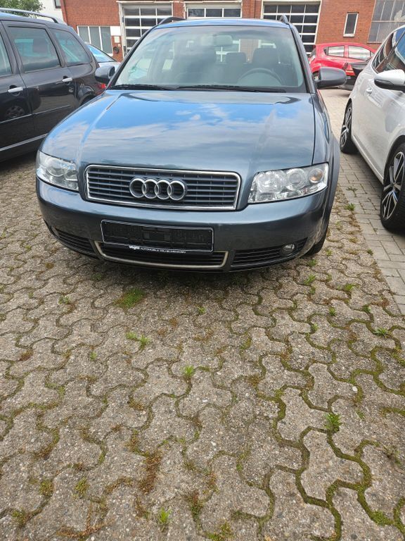 Silber Gebraucht 2003 Audi A4 Kombi | 2.900 € (Fairer Preis) - Bild 1/3