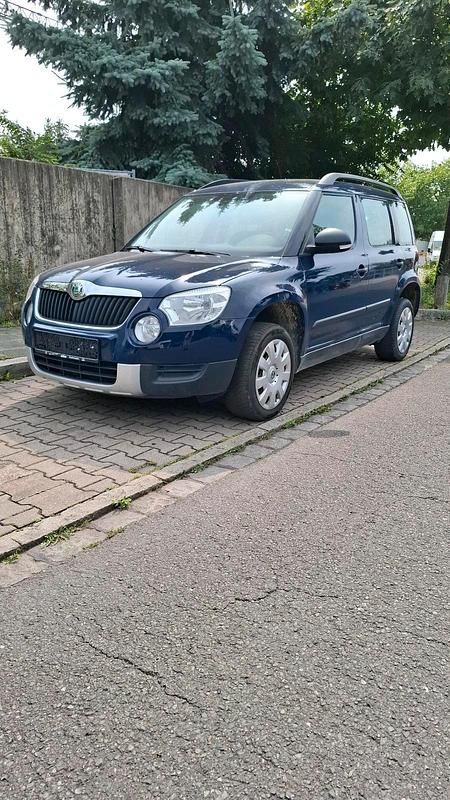 Blau Gebraucht 2010 Skoda Yeti SUV | 2.280 € (Superpreis) - Bild 1/4