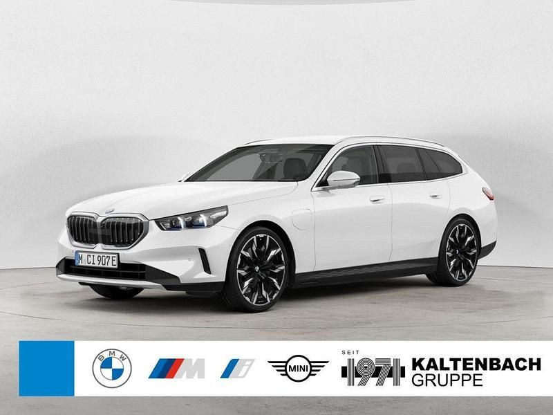Weiß Neu 2025 BMW 530e Sport Line Kombi | 69.690 € - Bild 1/3