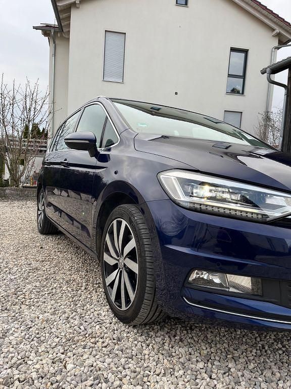Gebraucht VW Touran Highline 150 PS (110 kW) 2016 Blau Van / Kleinbus