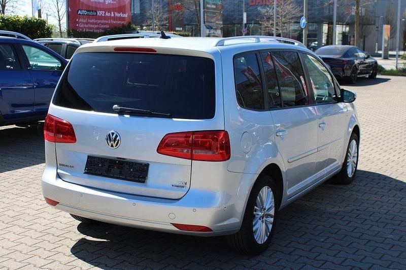 Gebraucht VW Touran Cup 105 PS (77 kW) 2015 Silber Van / Kleinbus