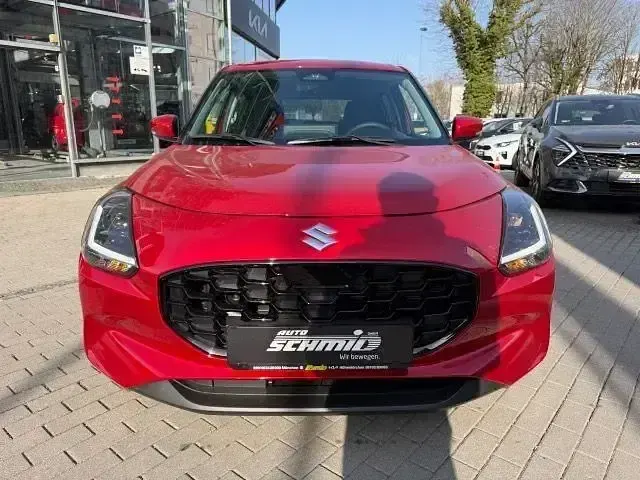 Ny Suzuki Swift Comfort+ 83 HK (61 kW) 2026 Rød Hatchback
